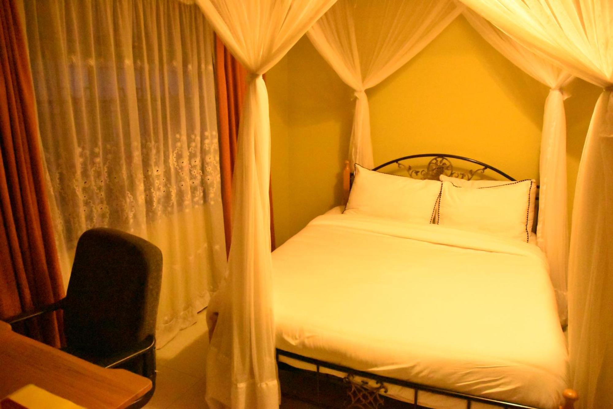 Wagon Wheel Hotel Eldoret Exterior foto