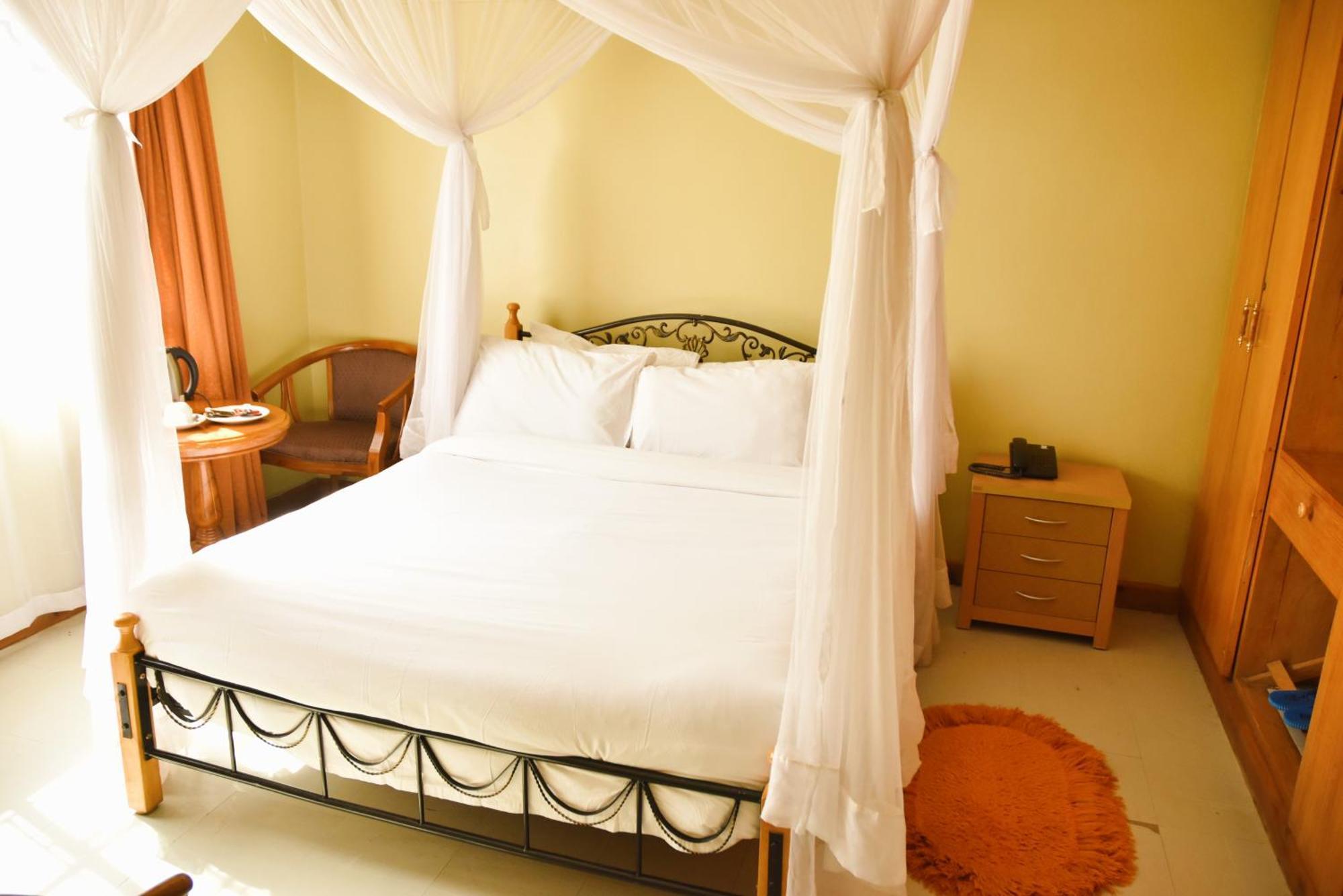 Wagon Wheel Hotel Eldoret Exterior foto